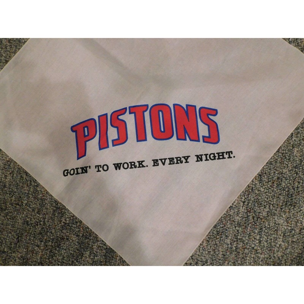 VINTAGE DETROIT PISTONS BANDANA RALLY FLAG